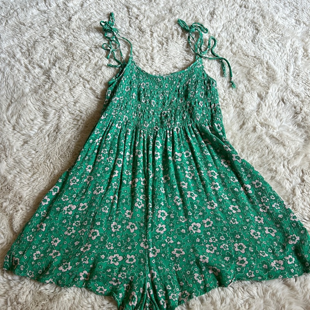 Green floral discovery romper!